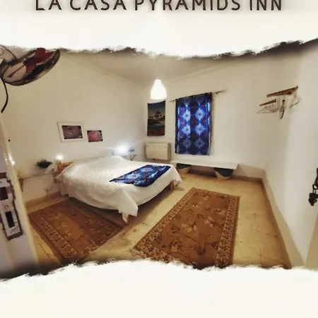 La Casa Pyramids Inn